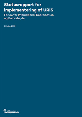 Rapporten er Forum for International Koordination og Samarbejdes første statusrapport og præsenterer, hvordan danske myndigheder, universiteter og fonde har implementeret retningslinjerne på baggrund af Udvalg om Retningslinjer for Internationalt Forsknings- og Innovationssamarbejde.