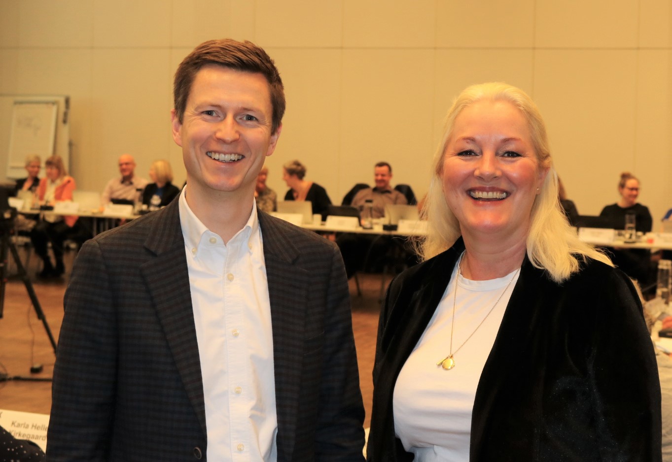 Uddannelses- og forskningsminister Jesper Petersen med formand for HK Danmark Anja C. Jensen til HK's hovedbestyrelsesmøde om livslang læring. (Foto: Søren Gisselmann)